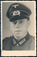 cca 1940 Német Wehrmacht tiszt portréja, fotólap, jelzés nélkül, 13,5x8,5 cm