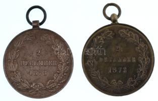 1873. "Hadiérem" kétoldalas bronz kitüntetés mellszalag nélkül (2x) eltérő kivitelek, egyi...