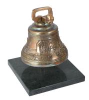 Mihály Gábor (1942 - ) 1997-2002. "A Magyarság Hírnevéért díj" márvány alapra helyezett, d...