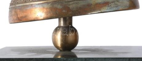 Mihály Gábor (1942 - ) 1997-2002. "A Magyarság Hírnevéért díj" márvány alapra helyezett, d...