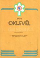 [Aprónyomtatvány] Úttörő oklevél. (2 db különböző.) Bronz fokozatú úttörőszövetségi oklevél turiszti...