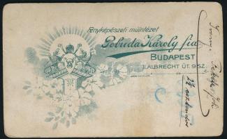 cca 1910 Kislány szőrmés ruhában (Iványi Fekete Jolán, 2 és fél esztendős), vizitkártya Pobuda Károl...
