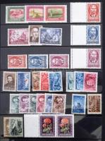 1950-1964 Magyar gyűjtemény, benne 812 db bélyeg (sorokkal) + 50 db blokk, 47 lapos Hagner gyűrűs be...