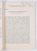 1961-1968 Vegyes irodalomtörténeti tétel, nagyrészt különlenyomatok, egy kivételével dedikáltak, 6 d...