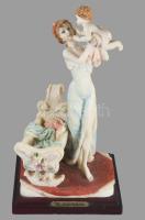 Anya gyermekével asztaldísz, rezin, m: 30 cm