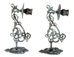 cca 1900 Bronz pianino gyertyatartó pár, h: 22 cm