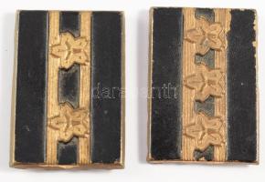 cca 1940, 2 darab fém japán tűzoltósági jelvény, tű nélkül, 3,5x4,5 cm