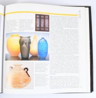 Patricia Bayer: Art Deco Source Book. 1988, Oxford, Phaidon, egészvászon kötés papír védőborítóval. ...