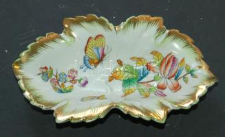 Viktória-mintás Herendi porcelán tálka / Herend-chinaware 16x9 cm