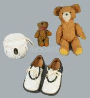 Doboznyi gyermekjáték, közte régi Teddy maci, m: 27 cm