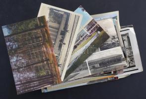 143 db MODERN külföldi város képeslap, közte 2 képeslapfüzet / 143 modern foreign town postcards, wi...
