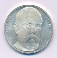 Németország 1993J 10M Ag "Robert Koch" kapszulában T:AU,XF
Germany 1993J 10 Mark Ag &quot...