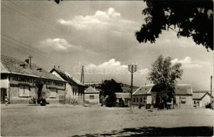 1959 Pétervására, Petőfi Sándor utcai részlet, Földműves Szövetkezet Főboltja. Képzőművészeti Alap