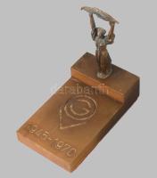 Szabadság szobor mini fém, bakelit 11 cm + retro fém doboz vöröscsillagos parlamenttel 13 cm