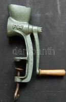 régi használható jó állapotban lévő mák daráló