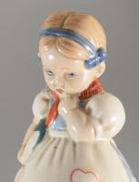 Macskalány porcelán, kézzel festett, jelzés nélkül, apró mázhibával15 cm