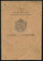 1926 Magyar Királyság által kiállított fényképes útlevél Halmos Ilona varrónő részére, osztrák vízum...