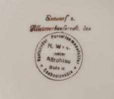 Altrohlau cseh "Japán" mintás 7 darabos dísztárgy összeállítás, jelzett, kopással, h: 17 c...