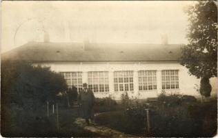 1914 Ipolyvarbó, Ipoly-Varbó, Nógrád-Varbó, Vrbovka; Szabó János kastélya, kúria, udvar / castle, co...