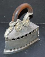 Musterschütz feliratú, Dávid-csillaggal jelzett dekoratív szenes vasaló / Vintage iron