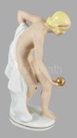 Akt labdával. Kézzel festett, jelzett, német porcelán, hibátlan 20 cm