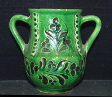 Kézzel festett két fülű kis kerámia kancsó hajszálrepedéssel de szép állapotban, 12cm-es magassággal