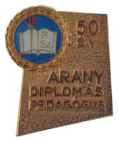 1970 k. "Aranydiplomás Pedagógus 50 év" zománcozott fém jelvény T:AU
