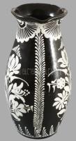 Hódmezővásárhelyi váza, cca 1940, mázhibákkal, m: 27,5 cm