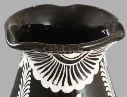 Hódmezővásárhelyi váza, cca 1940, mázhibákkal, m: 27,5 cm