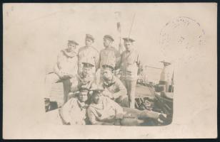 1916 Matrózok az Osztrák-Magyar Cs. és Kir. Haditengerészet SMS Kaiser Karl VI páncélos cirkálójának...