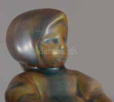 cca 1930 Zsolnay eozin mázas kendős kislány, jelzett, kis karcokkal, m: 8 cm