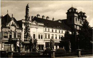 Kassa, Kosice); Jezsuita kolostortemplom, Gupa, Vitéz üzlete, modern csőbútorok, taxi megállóhely, S...