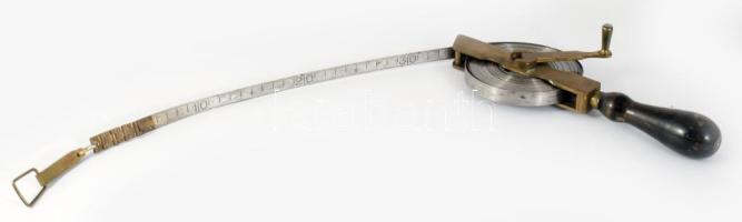 Antik hosszmérő, fa nyéllel, bronz szerelékkel, 25m, h: 16 cm