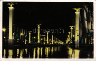1939 Berlin, Unter den Linden im Festschmuck / road at night (EK)
