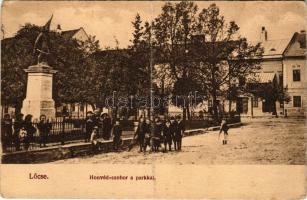 1916 Lőcse, Levoca; Honvéd szobor a parkkal. Braun Fülöp kiadása / Hungarian military monument, park...
