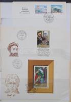 10 lapos, nagyméretű Abria blokkberakó barna rugós borítóval, benne magyar FDC-k és alkalmi légi lev...