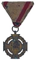 1908. "Katonai Jubileumi Kereszt" aranyozott bronz kitüntetés eredeti mellszalagon T:XF pa...