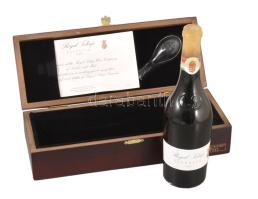 1999 Royal Tokaji Essencia 1999, számozott (12./1200), 2,9%, rendkívül igényes fa díszdobozban, kris...