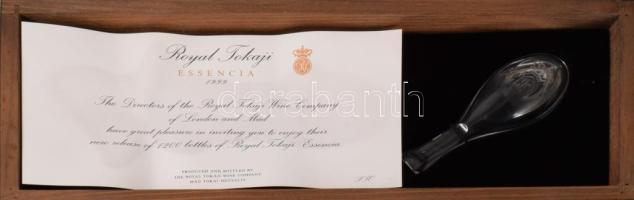 1999 Royal Tokaji Essencia 1999, számozott (12./1200), 2,9%, rendkívül igényes fa díszdobozban, kris...