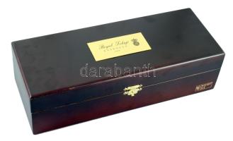 1999 Royal Tokaji Essencia 1999, számozott (12./1200), 2,9%, rendkívül igényes fa díszdobozban, kris...