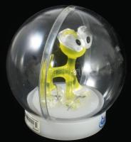 Swarovski üveg kutya figura, műanyag gömbben, m: 10 cm