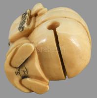 cca 1900, Japán elefántcsont netsuke, m: 4 cm