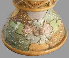 cca 1900 Satsuma japán váza pár, egyik talpa ragasztott, sérüléssel, m: 38 cm