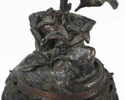 Bronz sas szobor, sérüléssel, m: 29,5 cm