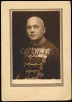 Hernády Nándor (1879-1939) alezredes kitüntetésekkel ábrázoló fénykép 7x9 cm Kartonon