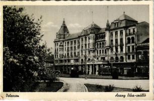 Debrecen, Arany Bika szálloda, villamos "Kakas paszta" reklám, Magyar Ruhaipar, Meteor üzl...