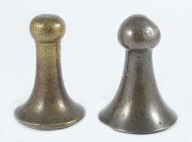 2 db bőrdíszműves öntöttvas kalapács 10 cm