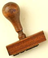 "Budapesti Izr[aelita] Hitk[özség]" bélyegző, fa, fém, m: 8 cm