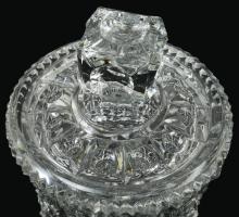 Ólomkristály fedeles edény, jelzés nélkül, hibátlan, m: 14,5 cm