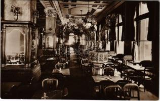 1929 Budapest VIII. Spolarich kávéház, belső. Szénásy Béla kiadása. József körút 37-39. (gyűrődés / ...